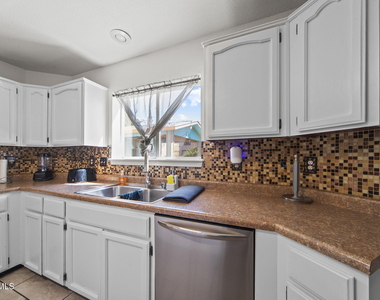 14148 Patriot Point Drive - Photo Thumbnail 7