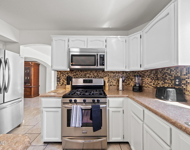14148 Patriot Point Drive - Photo Thumbnail 6