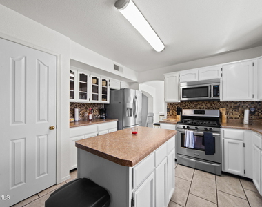 14148 Patriot Point Drive - Photo Thumbnail 4