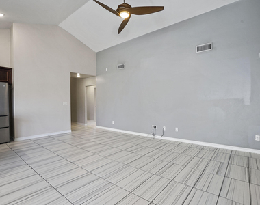 14925 Tierra Haven Avenue - Photo Thumbnail 3