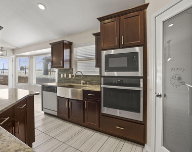 14925 Tierra Haven Avenue - Photo Thumbnail 7