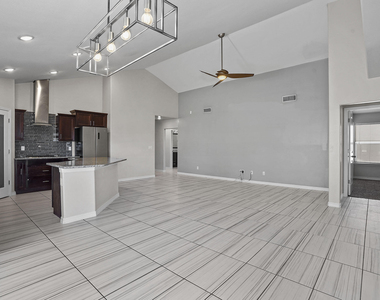 14925 Tierra Haven Avenue - Photo Thumbnail 9