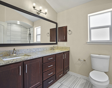 14925 Tierra Haven Avenue - Photo Thumbnail 22