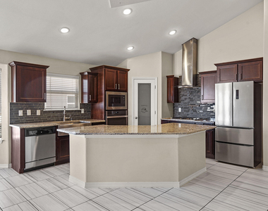 14925 Tierra Haven Avenue - Photo Thumbnail 5