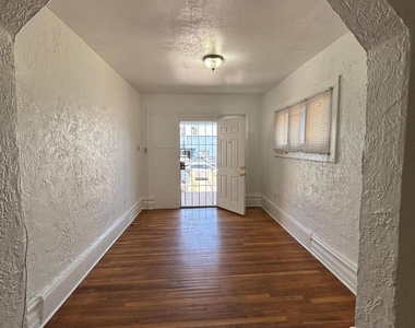 813 N Virginia Street - Photo Thumbnail 2