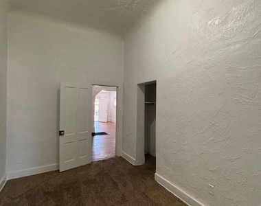 813 N Virginia Street - Photo Thumbnail 10