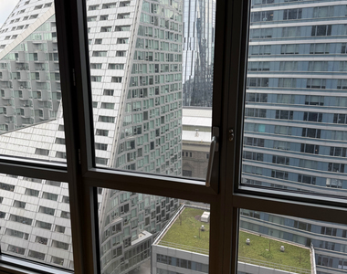 West 57th Street (11th avenue) - Photo Thumbnail 5