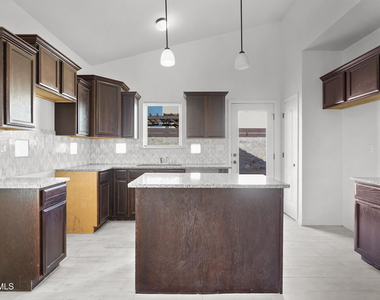 604 Cedarwood Avenue - Photo Thumbnail 21