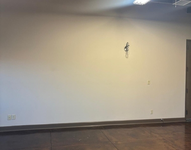 6350 Escondido Drive - Photo Thumbnail 7