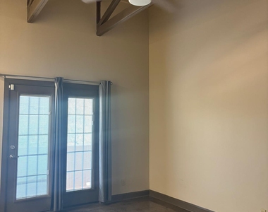 6350 Escondido Drive - Photo Thumbnail 9