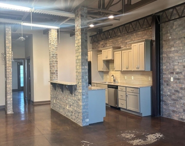 6350 Escondido Drive - Photo Thumbnail 10