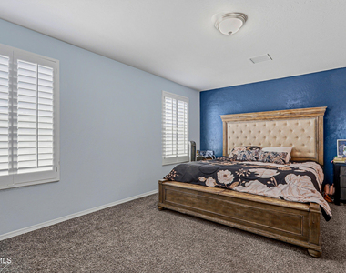 209 Reigate Drive - Photo Thumbnail 32