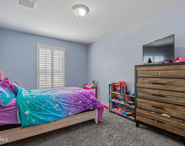 209 Reigate Drive - Photo Thumbnail 25