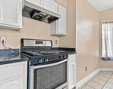 4645 Loma De Plata Drive - Photo Thumbnail 29