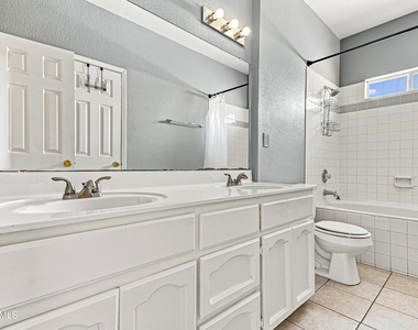 4645 Loma De Plata Drive - Photo Thumbnail 11
