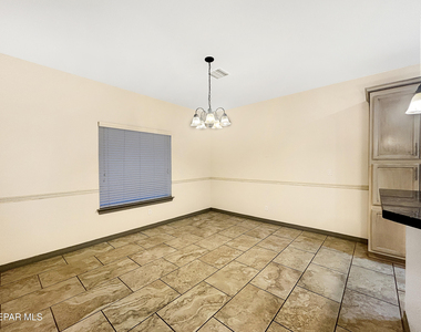 13125 Lost Willow Avenue - Photo Thumbnail 11