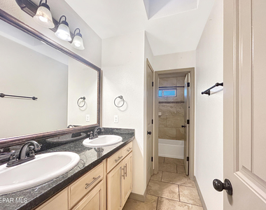 13125 Lost Willow Avenue - Photo Thumbnail 16
