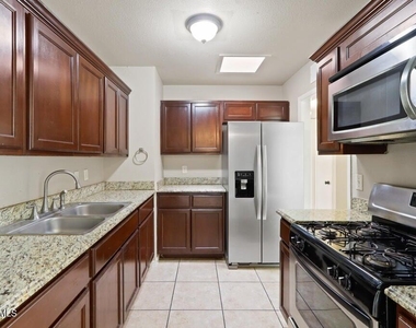 304 Carnival Drive - Photo Thumbnail 49