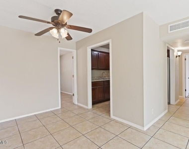 304 Carnival Drive - Photo Thumbnail 43
