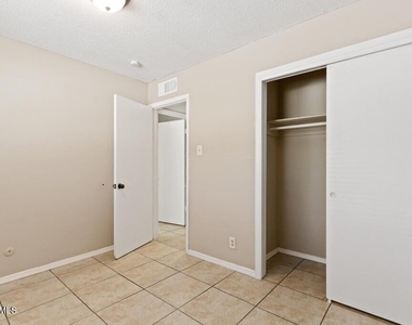 304 Carnival Drive - Photo Thumbnail 19