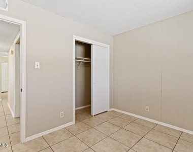 304 Carnival Drive - Photo Thumbnail 18