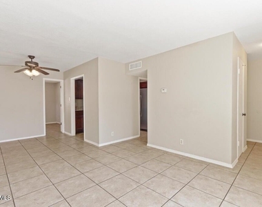 304 Carnival Drive - Photo Thumbnail 41
