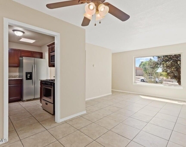 304 Carnival Drive - Photo Thumbnail 44