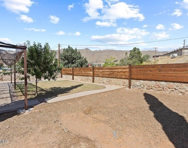 304 Carnival Drive - Photo Thumbnail 33