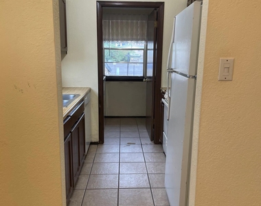 1504 Monte Sanders Lane - Photo Thumbnail 2