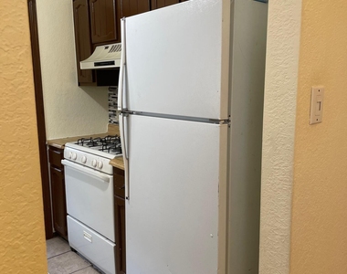 1504 Monte Sanders Lane - Photo Thumbnail 3