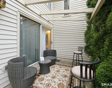 46 Little Oak Lane - Photo Thumbnail 21
