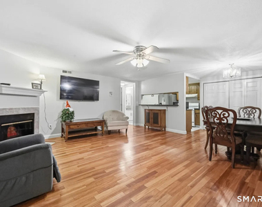 46 Little Oak Lane - Photo Thumbnail 5