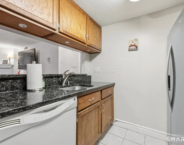 46 Little Oak Lane - Photo Thumbnail 7