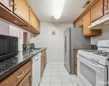 46 Little Oak Lane - Photo Thumbnail 8
