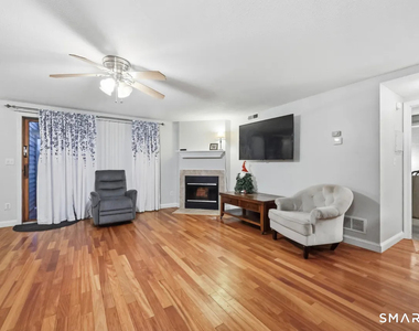 46 Little Oak Lane - Photo Thumbnail 3