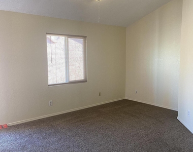 591 Bartlett Drive - Photo Thumbnail 16