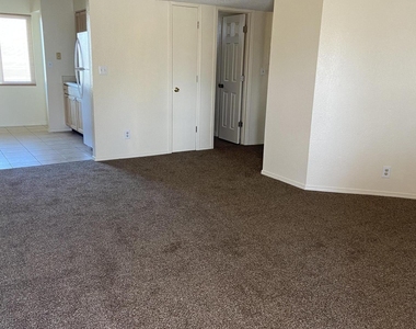 591 Bartlett Drive - Photo Thumbnail 15