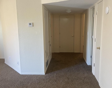 591 Bartlett Drive - Photo Thumbnail 17