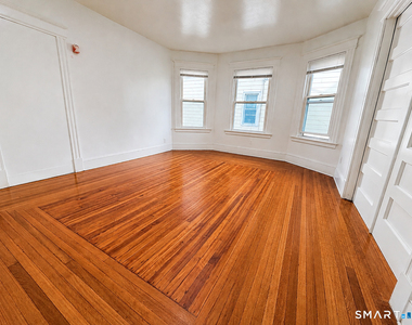 18 Buell Street - Photo Thumbnail 3