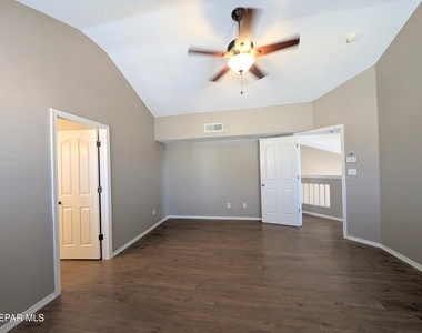 12145 Sun Arbor Place - Photo Thumbnail 18