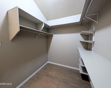 12145 Sun Arbor Place - Photo Thumbnail 31