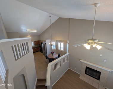12145 Sun Arbor Place - Photo Thumbnail 12