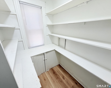 18 Buell Street - Photo Thumbnail 4