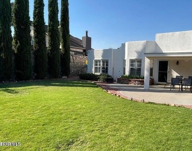 7673 Paiute Way - Photo Thumbnail 8