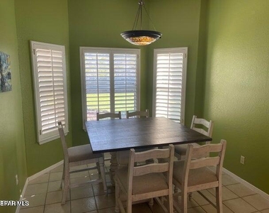 7673 Paiute Way - Photo Thumbnail 6