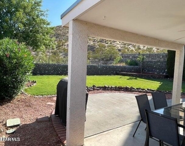 7673 Paiute Way - Photo Thumbnail 7
