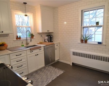 71 Silvermine Avenue - Photo Thumbnail 1