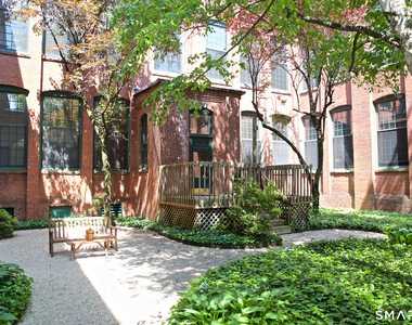 25 Grand Street - Photo Thumbnail 12