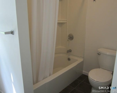 2 Reynolds Road - Photo Thumbnail 4