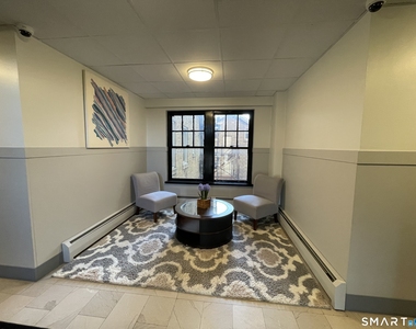 213 Golden Hill Street - Photo Thumbnail 3